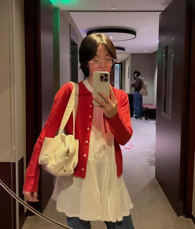 宋慧乔_宋慧乔脸垮了 网友审美 宋慧乔穿搭分析