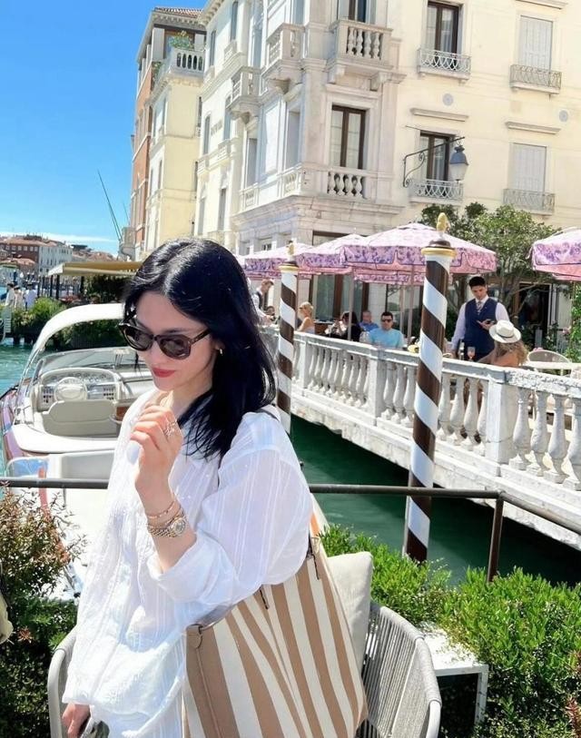 宋慧乔普通衣服穿出高级感_宋慧乔_宋慧乔简单穿搭